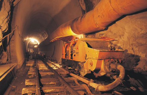 三一设备施工于歌乐山隧道